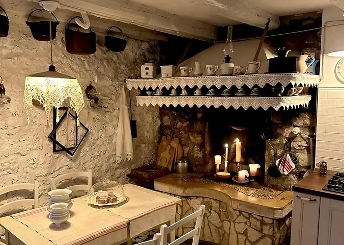 Robinson House Leticia *